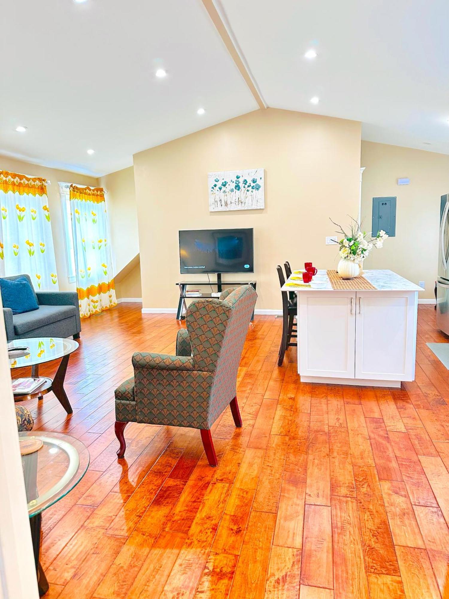Delightful Dwelling Apartment Buffalo Bagian luar foto